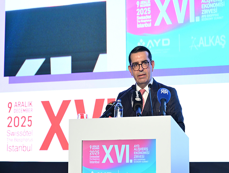 YURDAER KAHRAMAN: 'SEKT�R�N GELECE��N� BERABER TASARLAMALIYIZ'